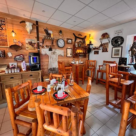 Hotel Le Ranch Brulon Ngoại thất bức ảnh