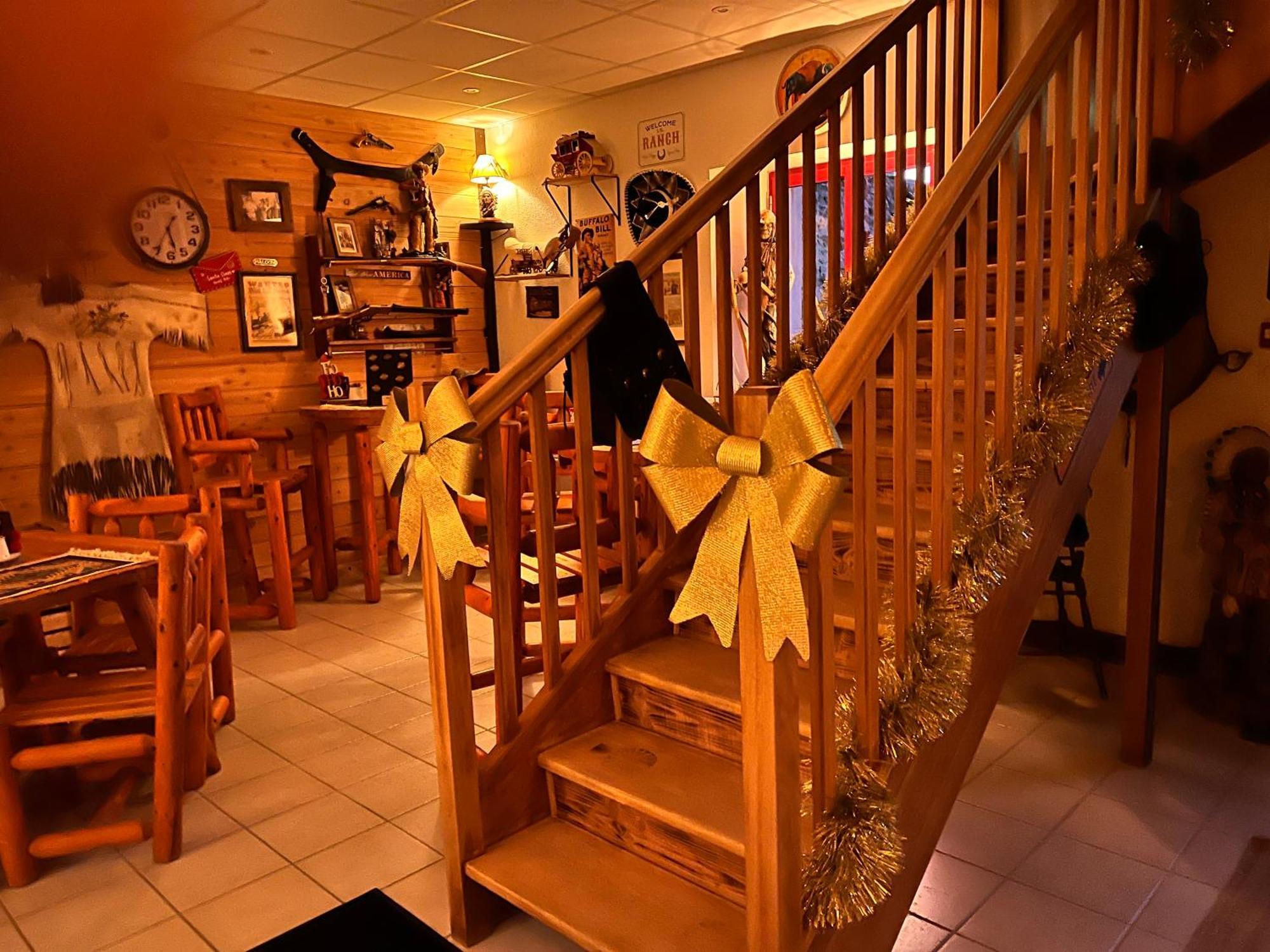 Hotel Le Ranch Brulon Ngoại thất bức ảnh