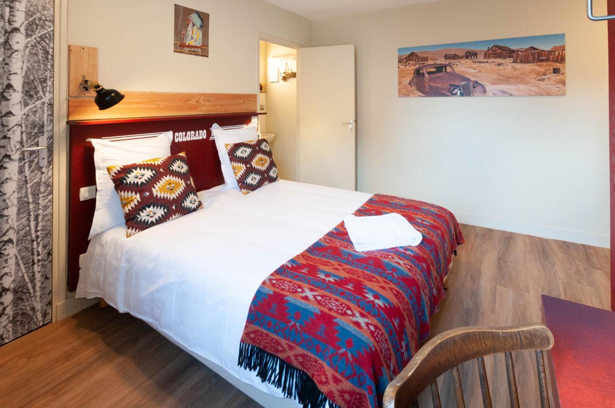 Hotel Le Ranch Brulon Ngoại thất bức ảnh