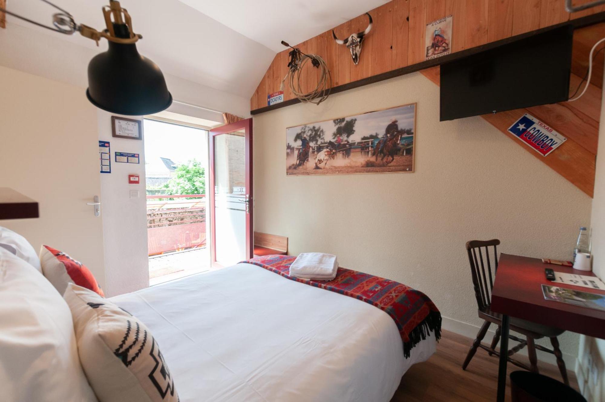Hotel Le Ranch Brulon Ngoại thất bức ảnh